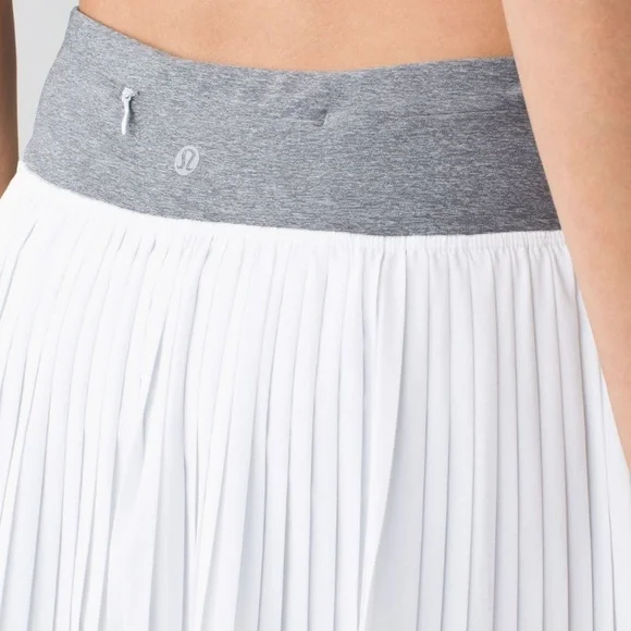 Lululemon Pleat To Street Skirt II White / Heathered Slate - Size 8 - Picture 2 of 10